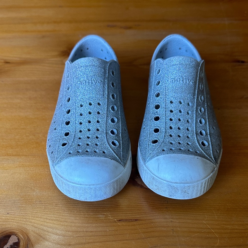 Native Kids Silver Sparkle Slip-On Sneakers - Picture 2 of 5